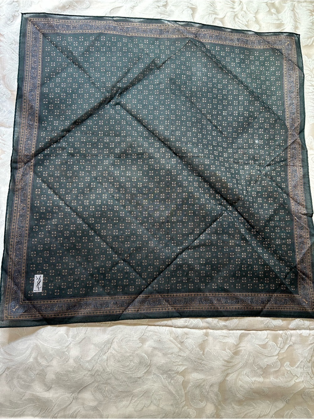 Vintage YSL silk pocket square scarf. Green geometric. With COA. 19” x 19” - Picture 5 of 7